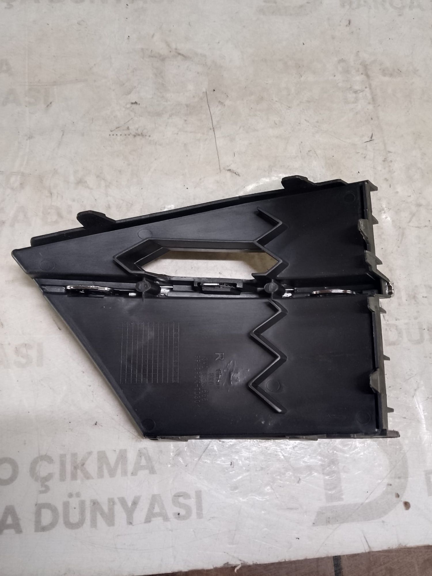 SKODA SUPERB �N TAMPON SA� ALT HAVALANDIRMA IZGARASI 2015-2020